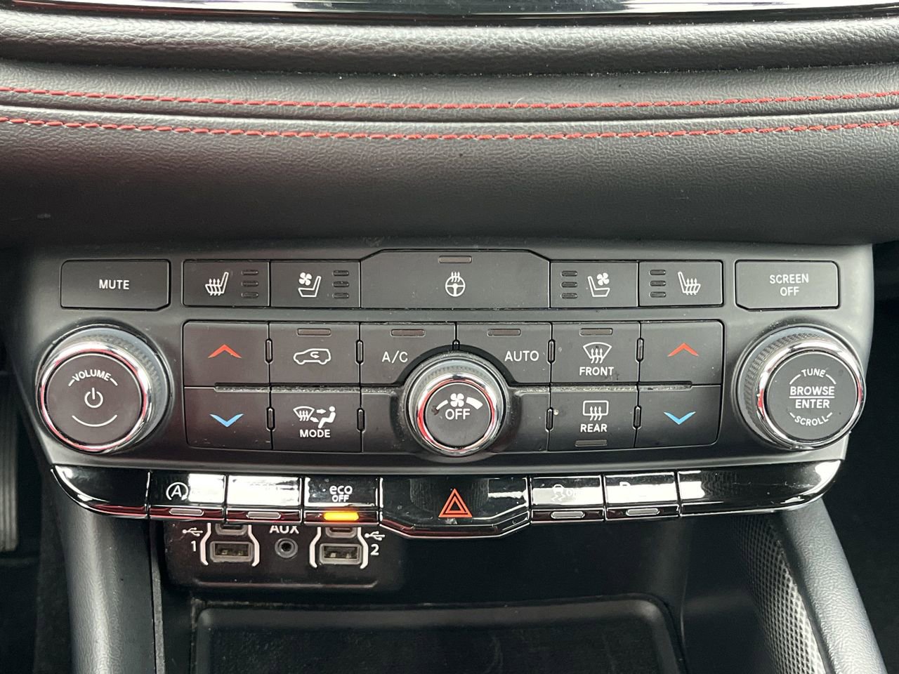 Used 2023 Dodge Durango GT image 5