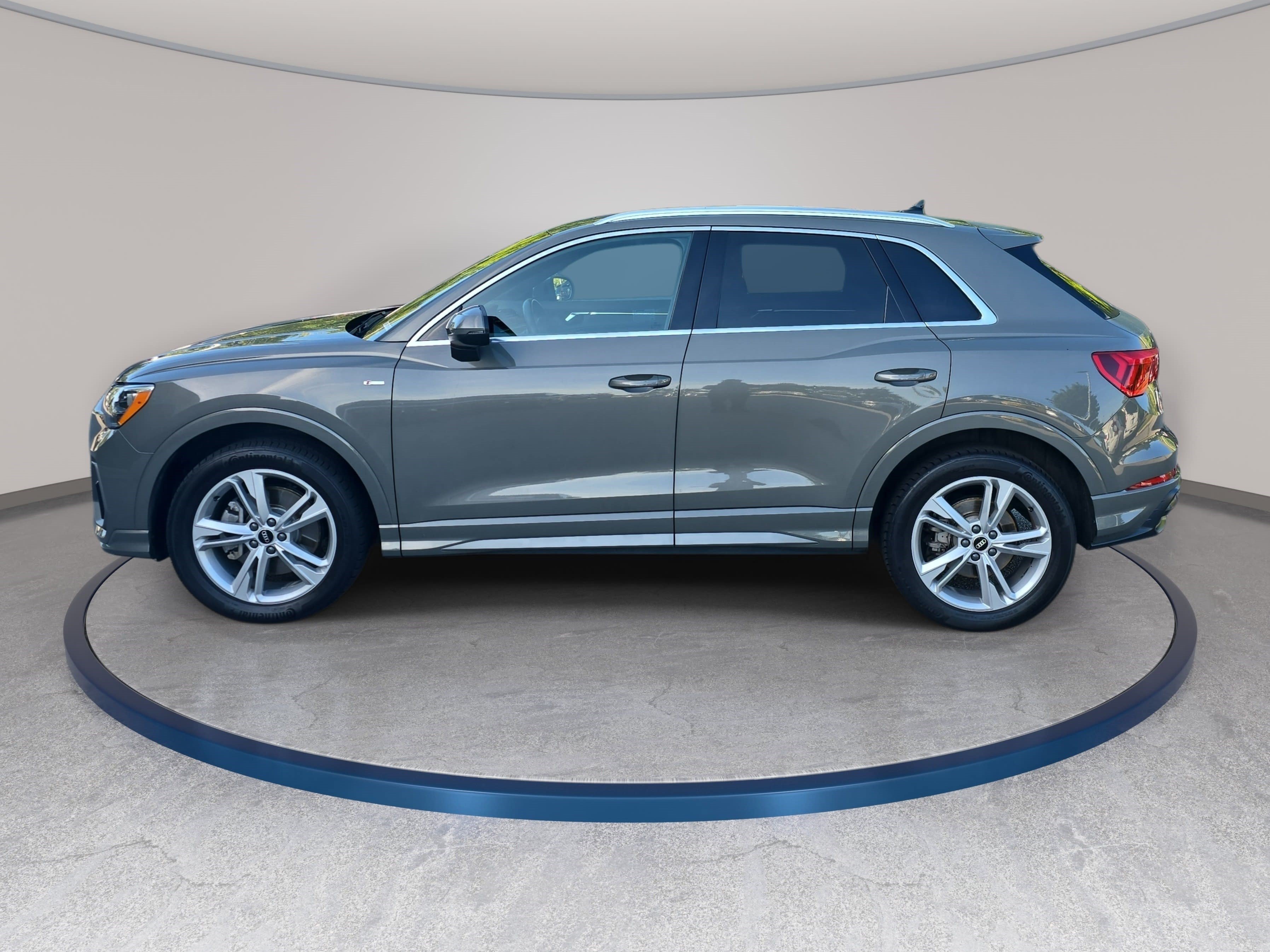 Used 2022 Audi Q3 2.0T Premium w/ Convenience Package AWD/4WD image 8