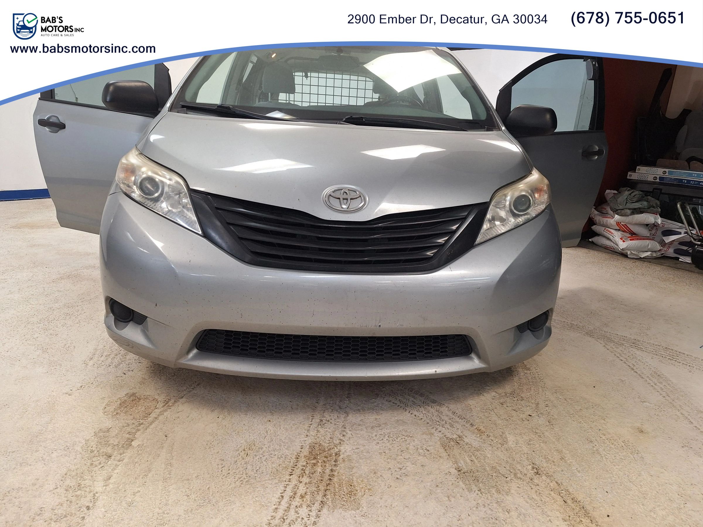 Used 2015 Toyota Sienna L FWD image 24