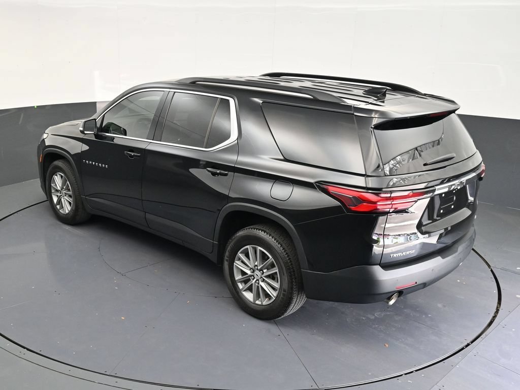 Used 2024 Chevrolet Traverse LT FWD image 11