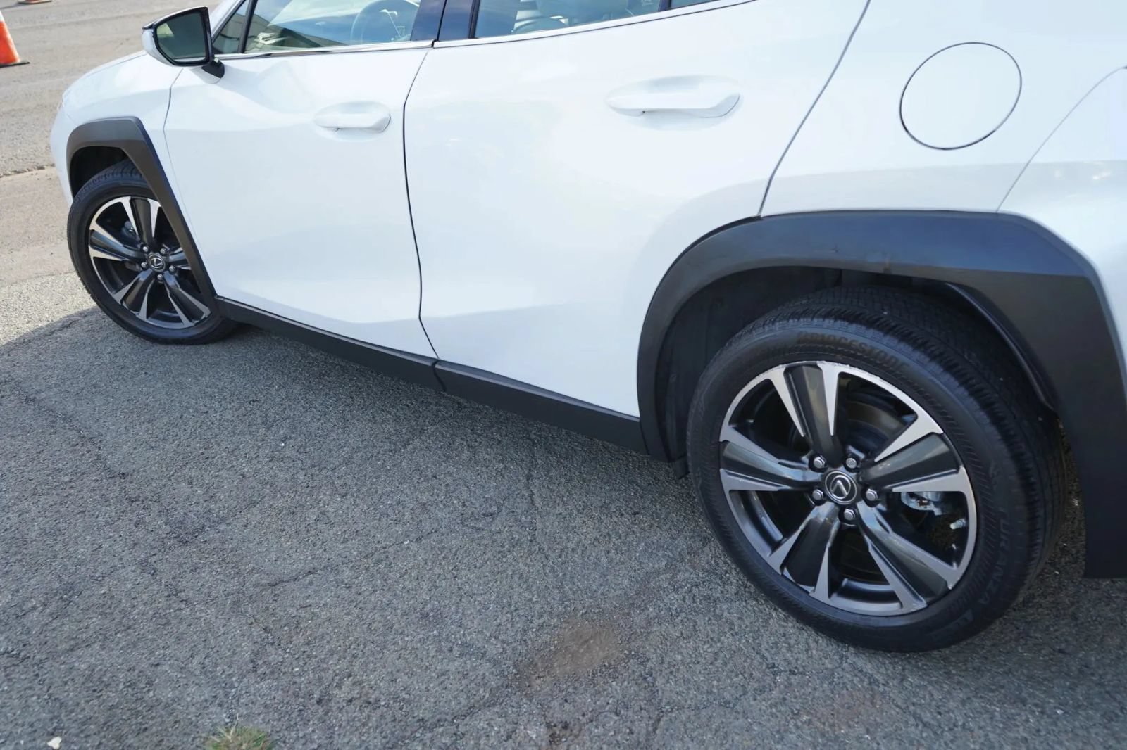Used 2019 Lexus UX 200 FWD image 6