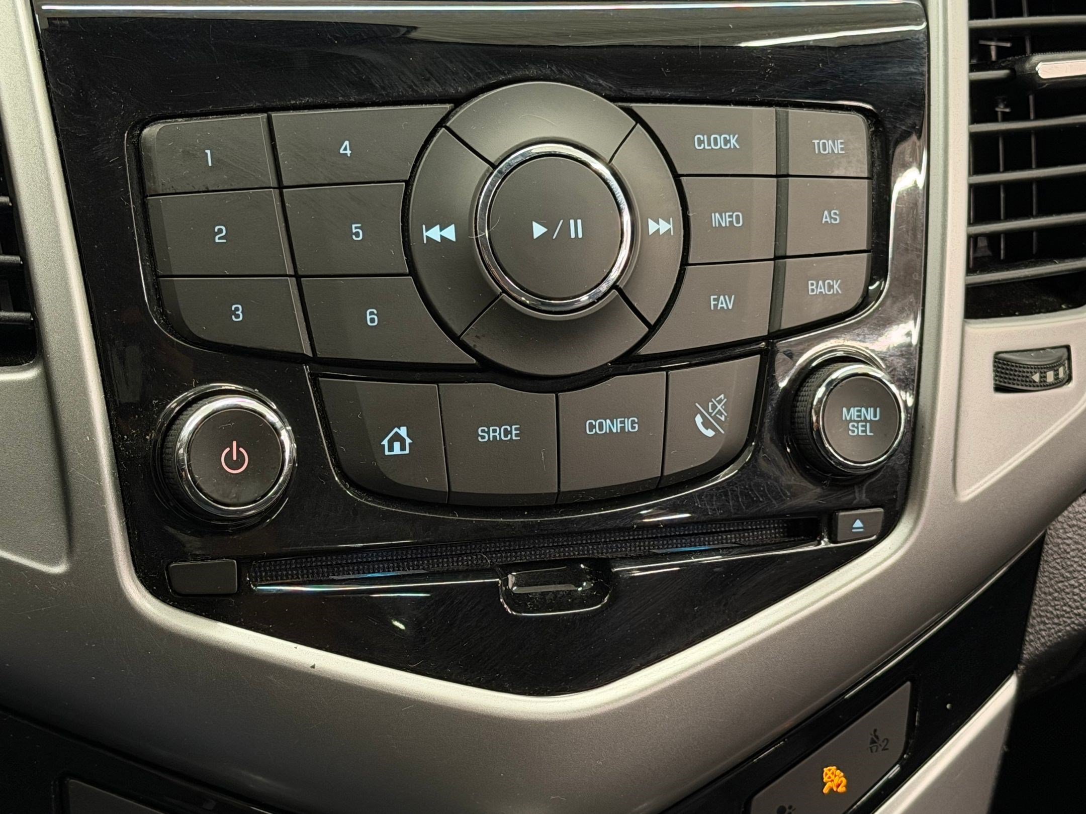 Used 2014 Chevrolet Cruze LT FWD image 17