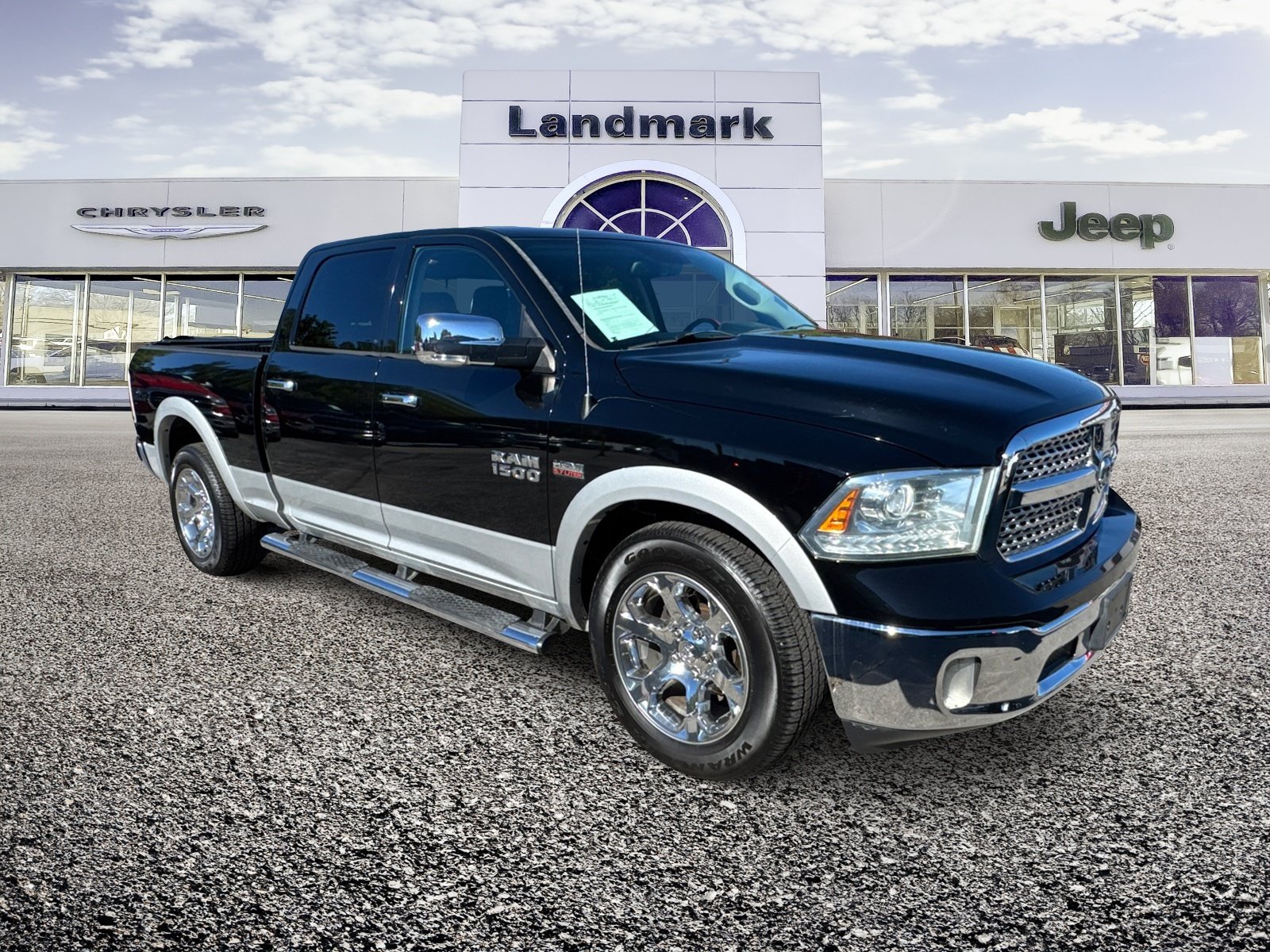 Used 2014 RAM 1500 Laramie w/ Convenience Group