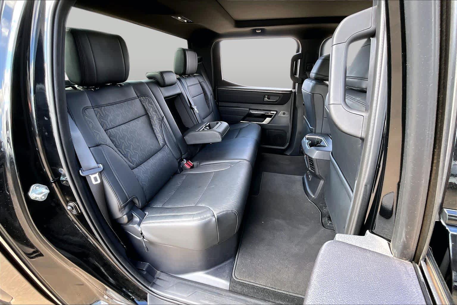Used 2025 Toyota Tundra Limited AWD/4WD image 18