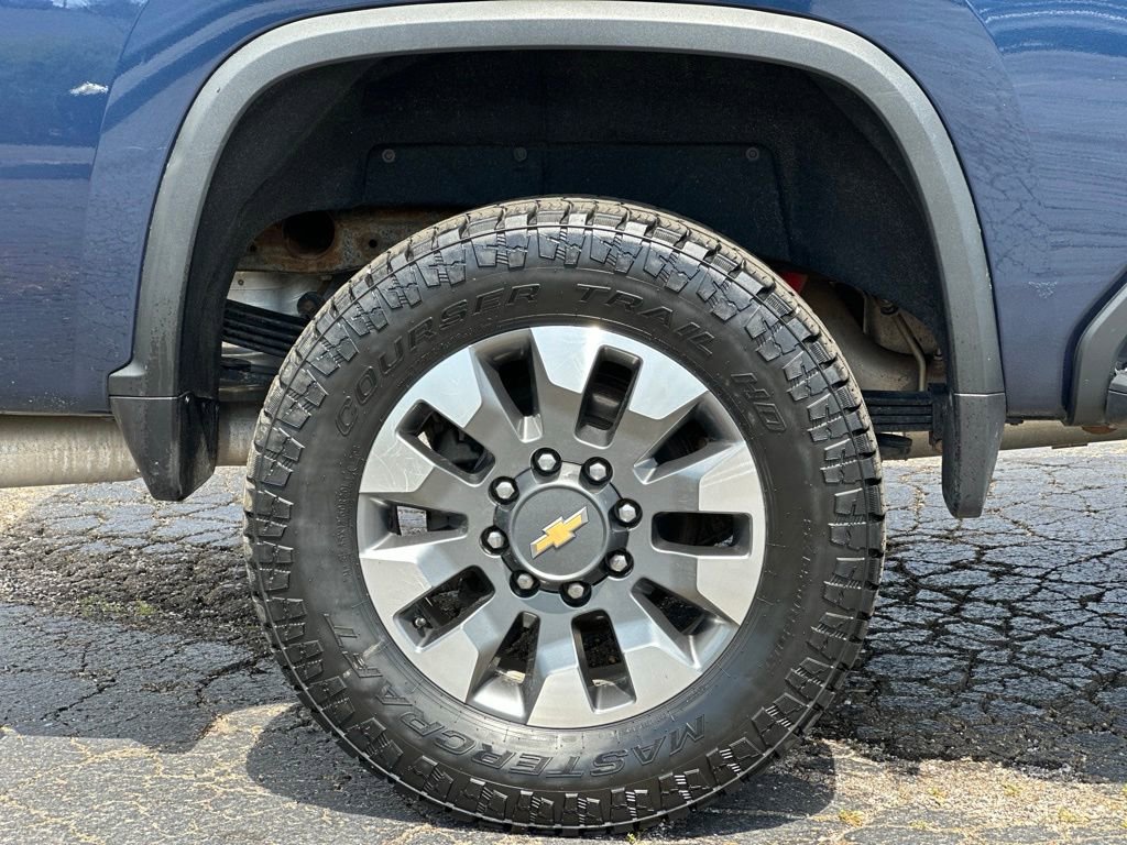 Used 2021 Chevrolet Silverado 2500 LT w/ Convenience Package image 30