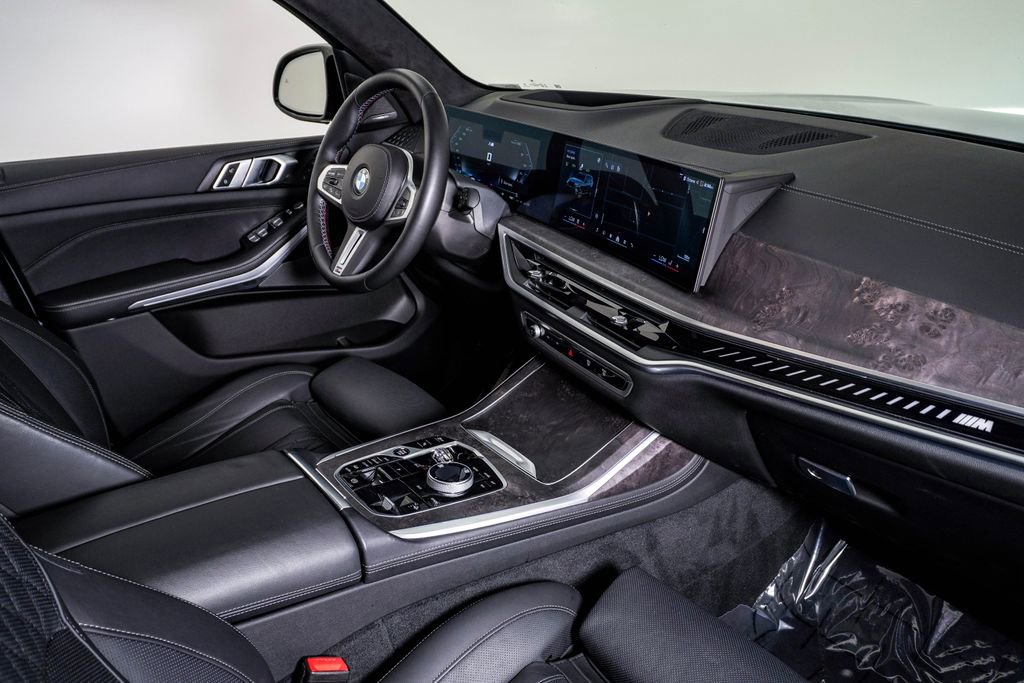 Used 2024 BMW X7 M60i w/ Executive Package image 13