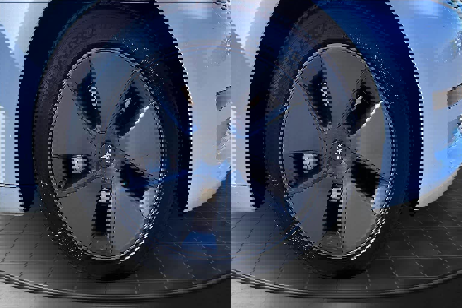 Used 2023 Tesla Model 3 Standard Range image 34