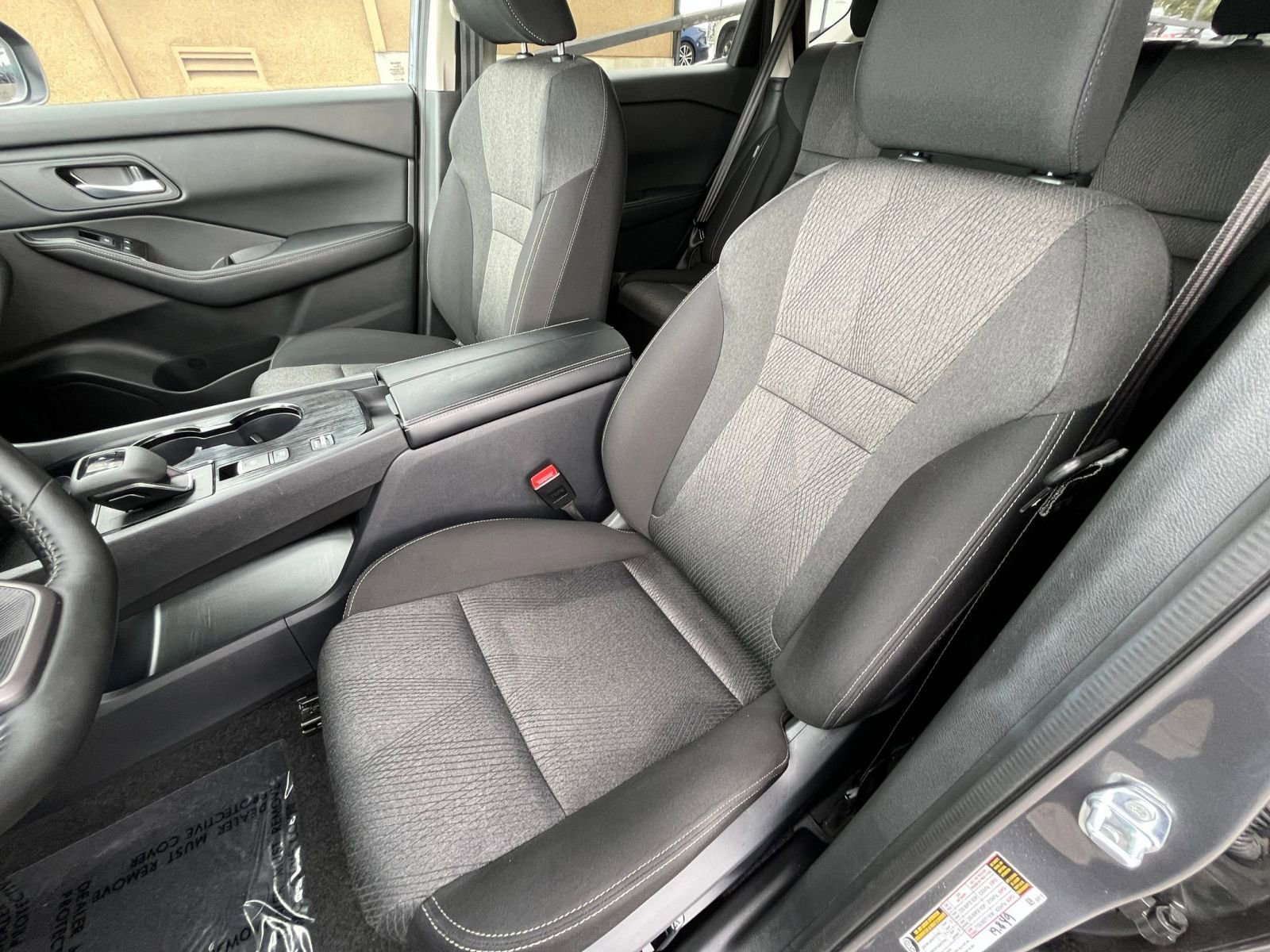 Used 2025 Nissan Rogue SV FWD image 38