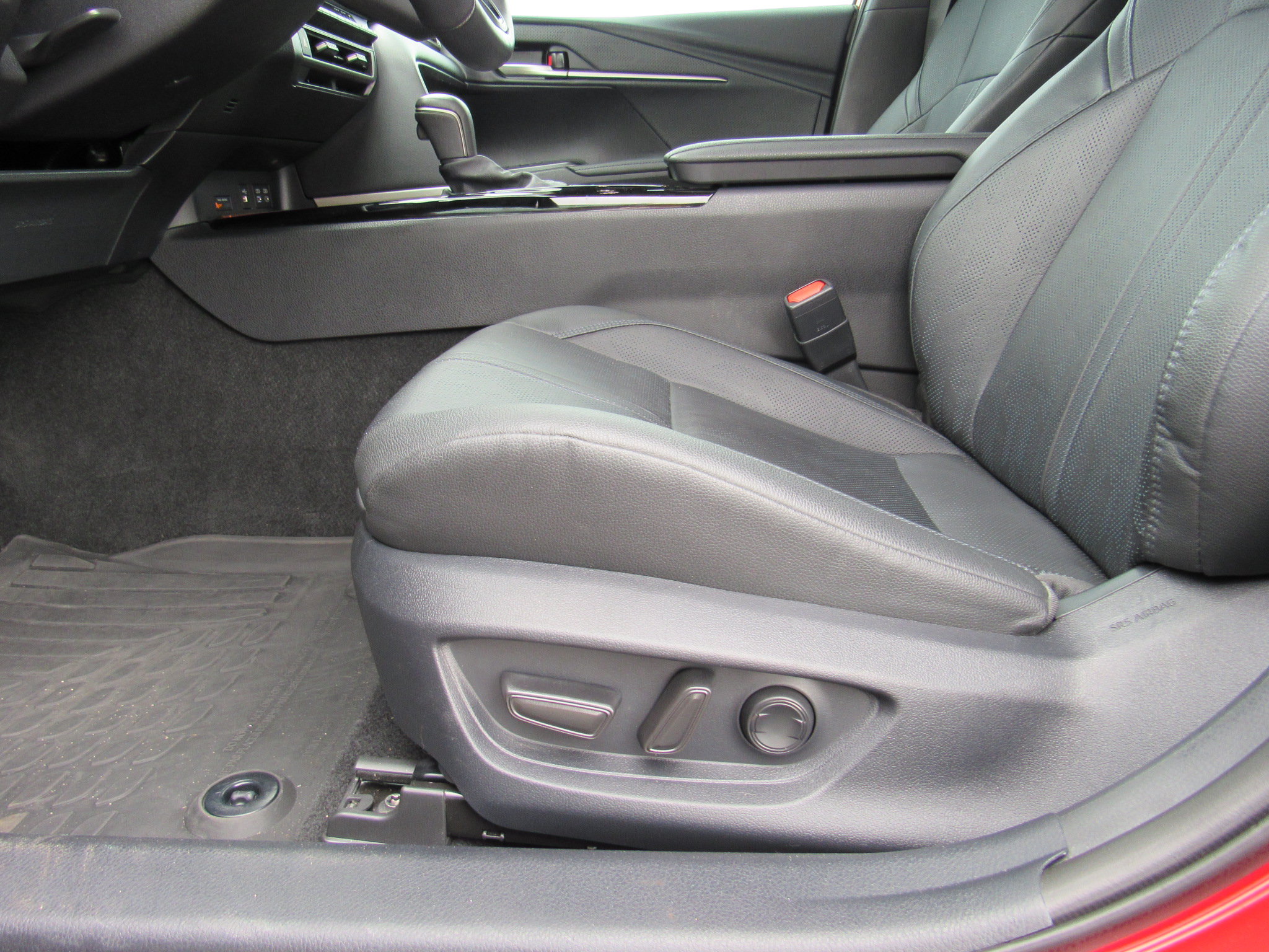 Used 2025 Toyota Camry XSE w/ Premium Package FWD image 15