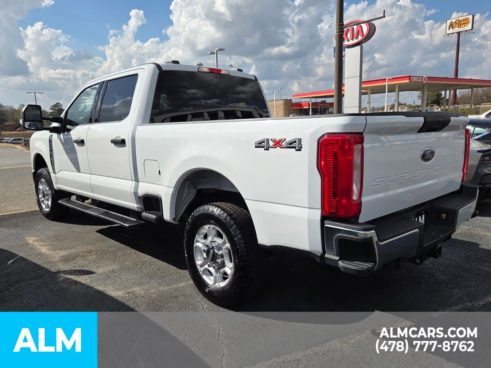 Used 2025 Ford F250 XLT image 9