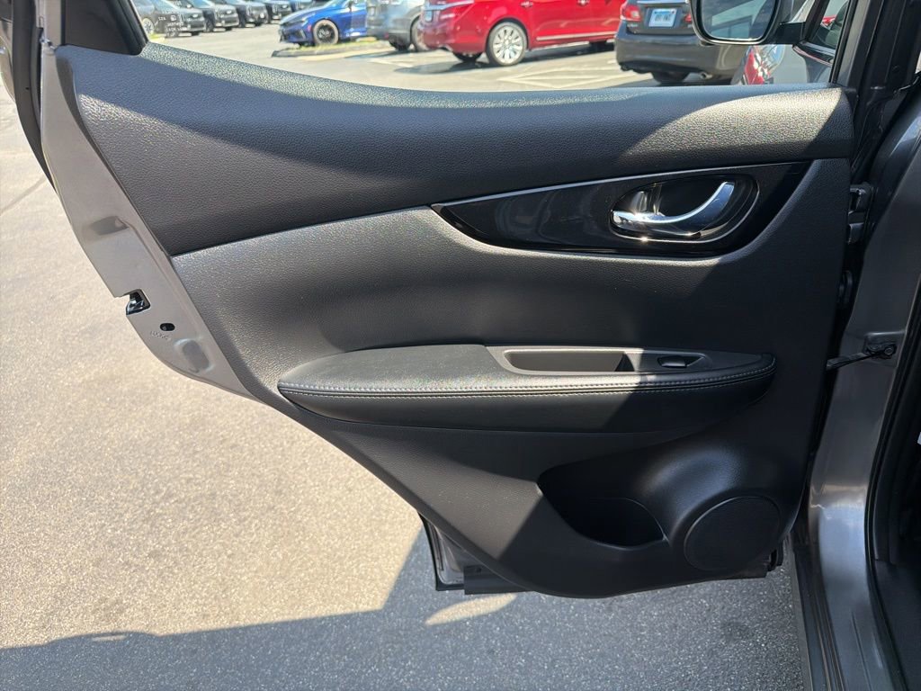 Used 2022 Nissan Rogue Sport SL image 18