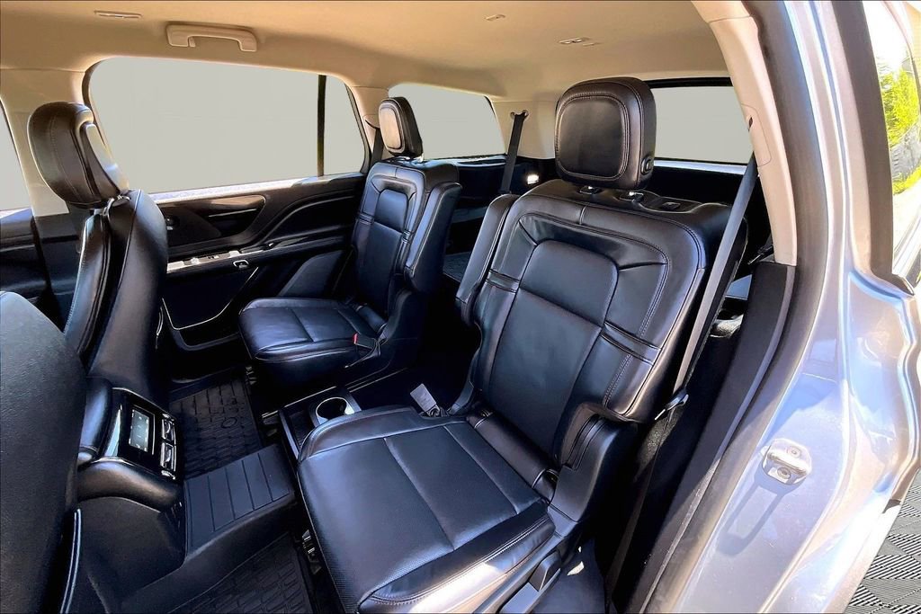 Used 2020 Lincoln Aviator Reserve w/ Elements Package Plus RWD image 26