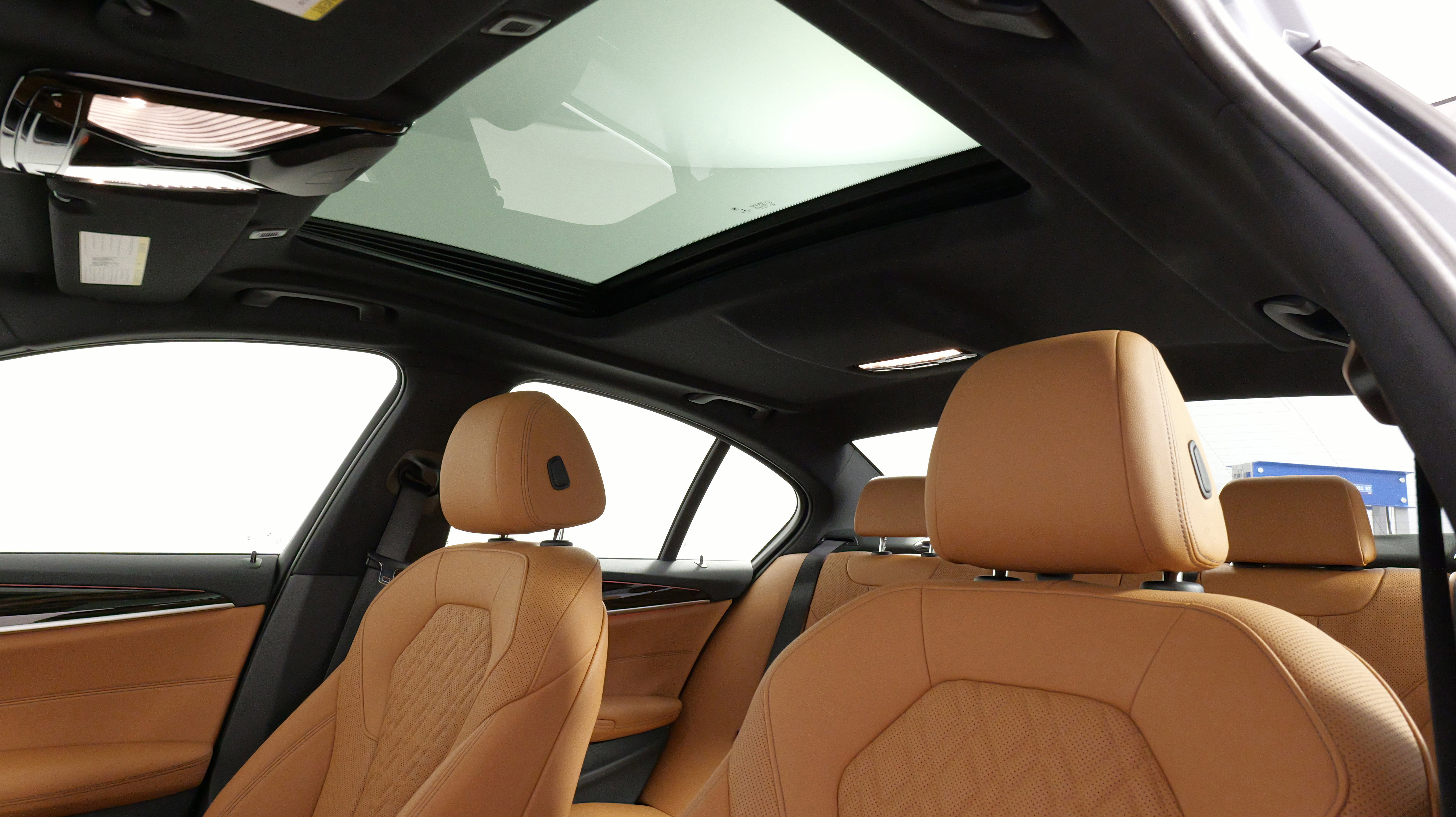 Used 2022 BMW 530i xDrive w/ Convenience Package image 32