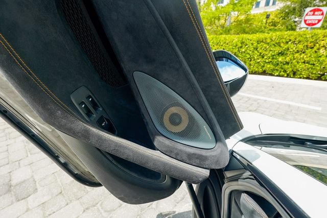 Used 2019 McLaren 600LT RWD image 60