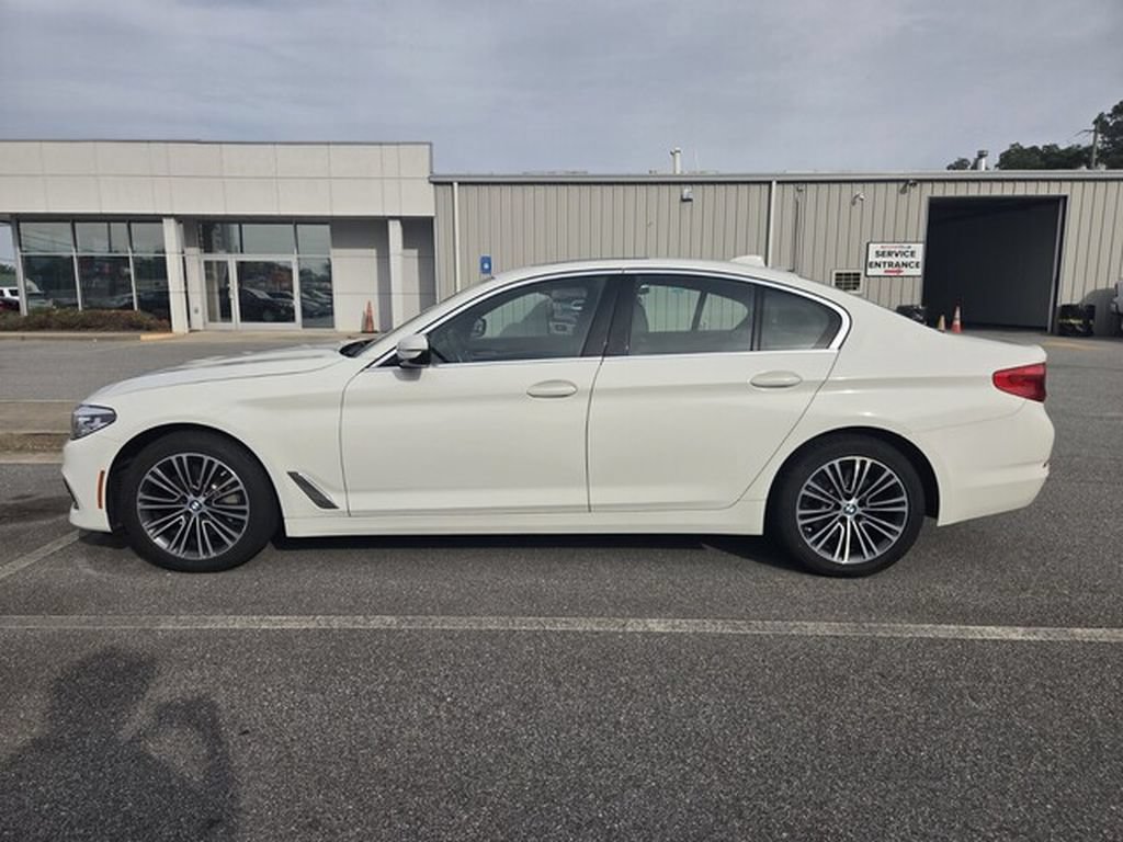 Used 2020 BMW 530i xDrive w/ Convenience Package AWD/4WD image 2