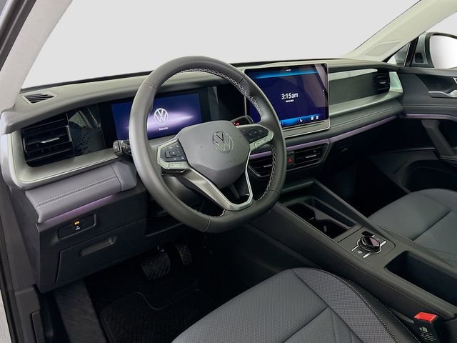 New 2025 Volkswagen Tiguan SE image 9