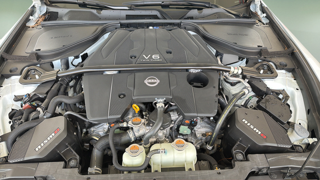 Certified 2024 Nissan Z NISMO w/ Floor Mat Package RWD image 19