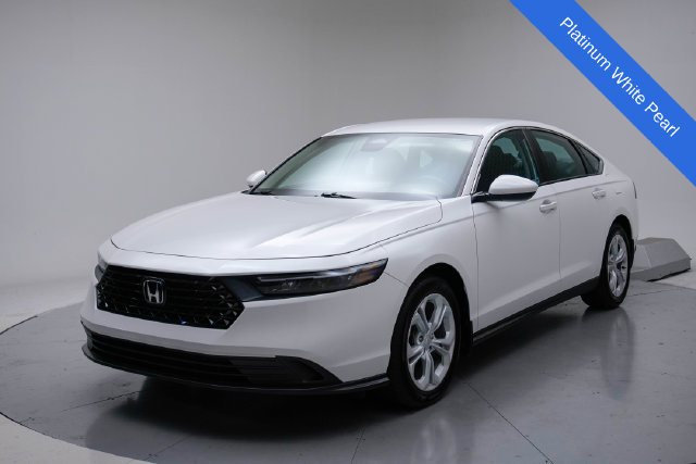 Certified 2023 Honda Accord LX image 3