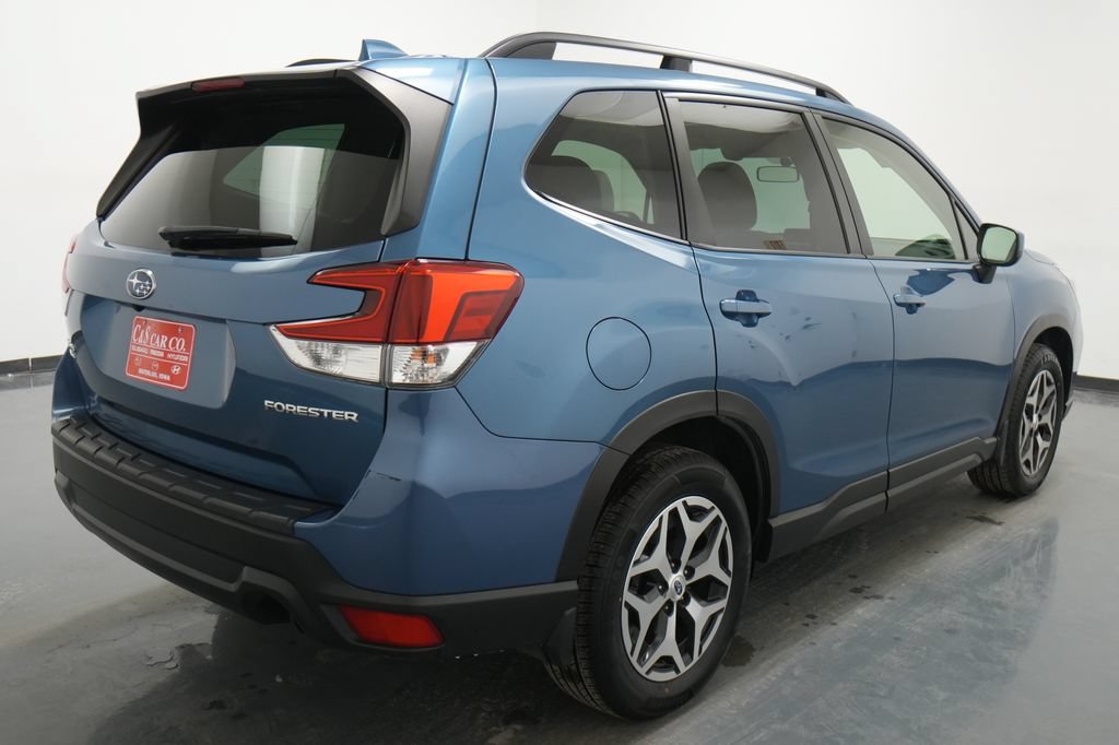 Used 2021 Subaru Forester Premium AWD/4WD image 9
