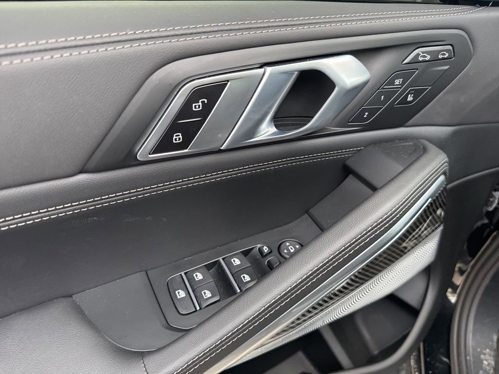 Used 2026 BMW X6 M60i image 8