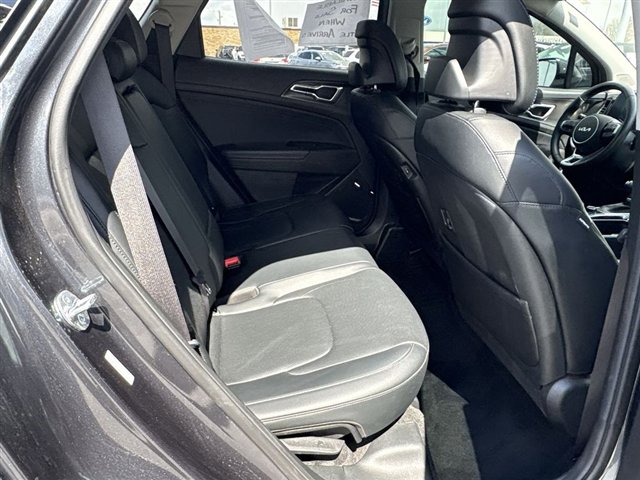 Used 2024 Kia Sportage EX image 26