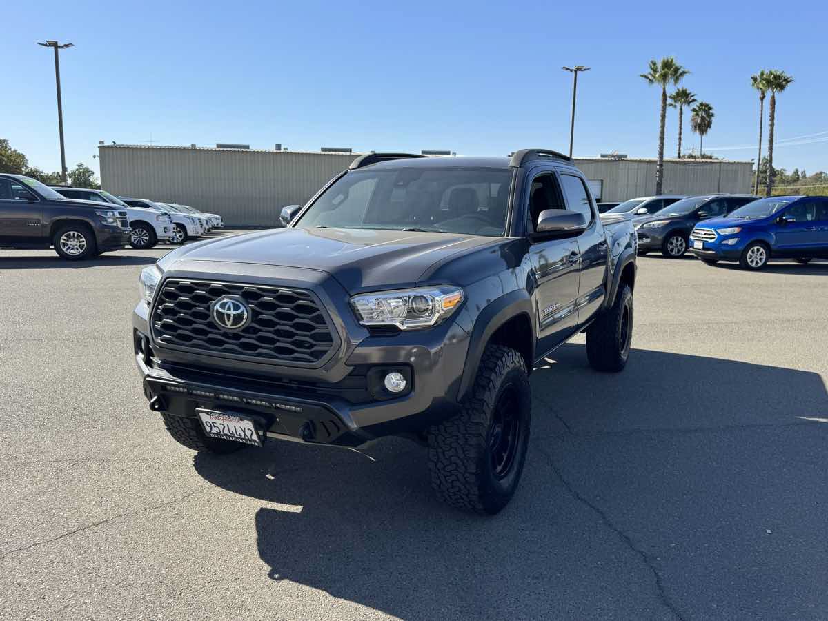 Used 2020 Toyota Tacoma TRD Off-Road w/ Technology Package AWD/4WD image 7