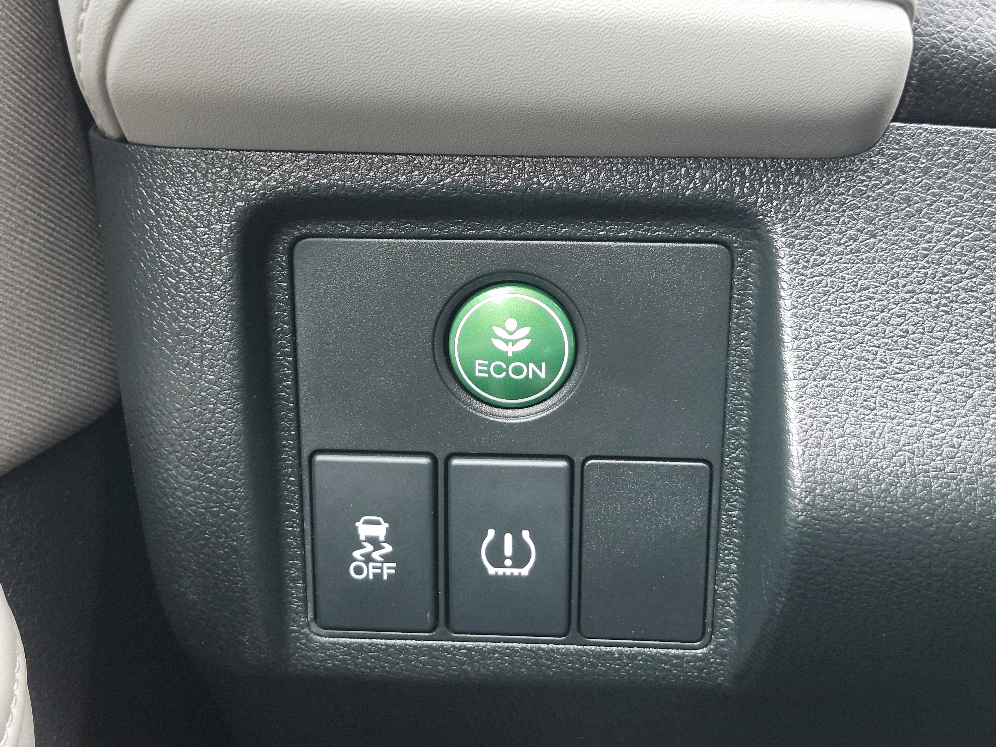 Used 2016 Honda HR-V LX image 8