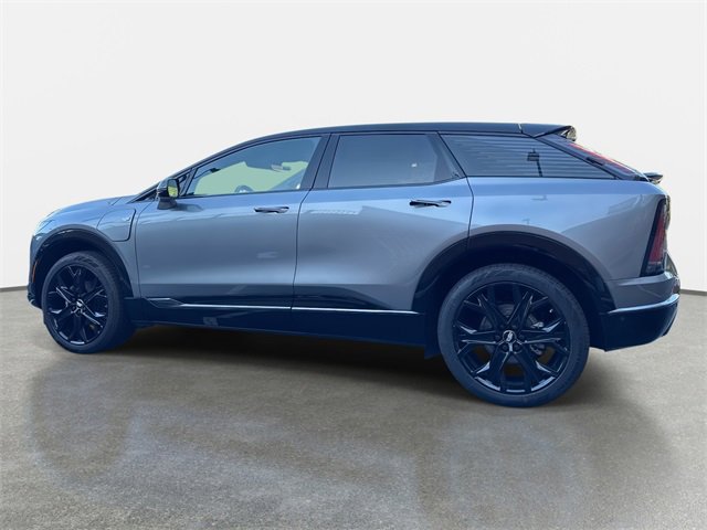 New 2025 Cadillac Optiq Sport 2 w/ LPO, ONYX Package image 4