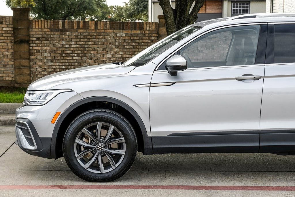 Used 2022 Volkswagen Tiguan SE AWD/4WD image 21