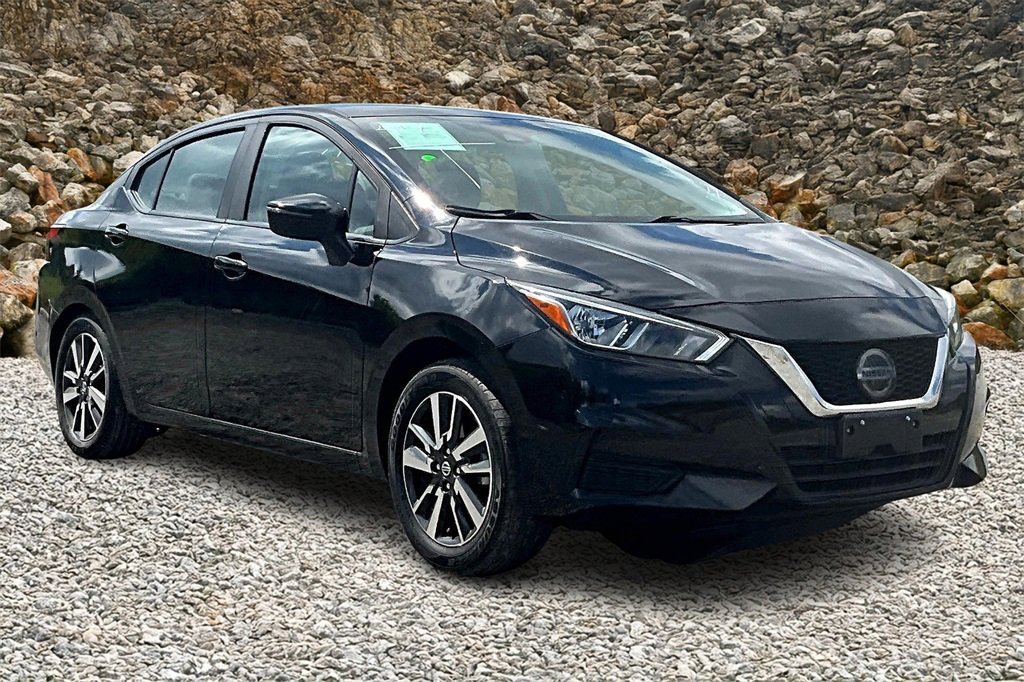 Used 2021 Nissan Versa SV image 11