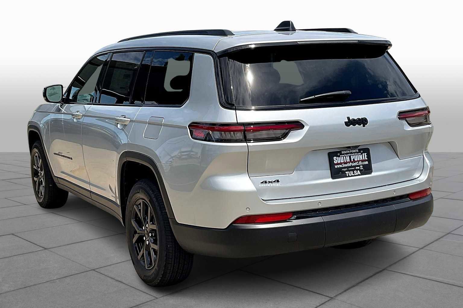 New 2025 Jeep Grand Cherokee L Altitude image 12