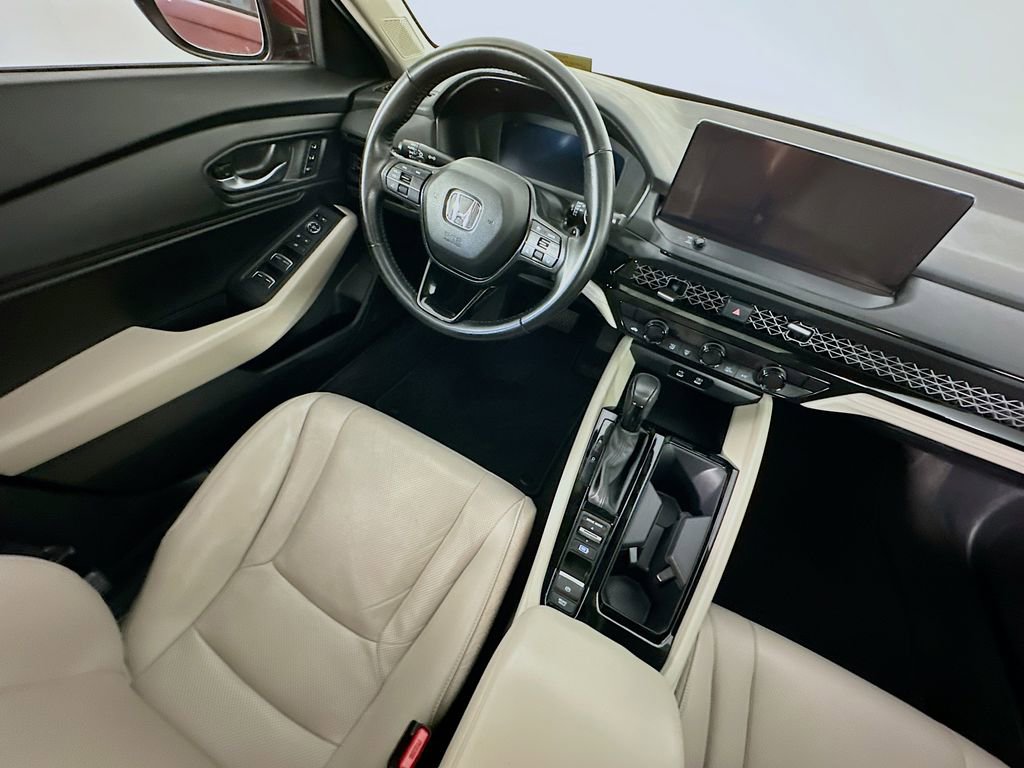Used 2024 Honda Accord EX-L image 9
