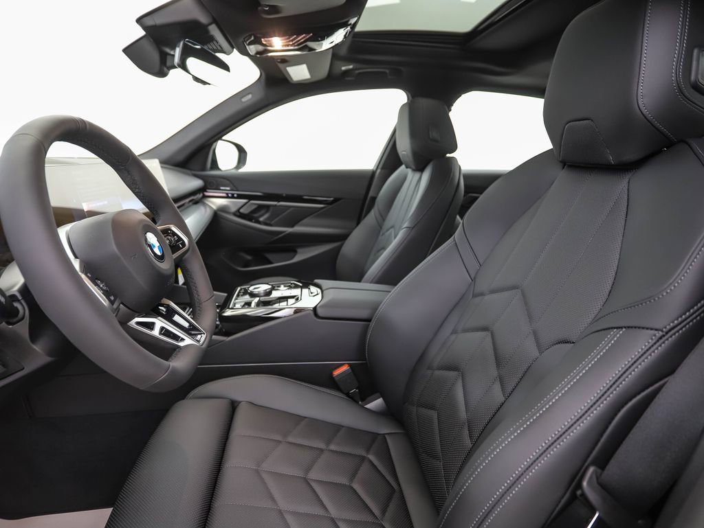 New 2026 BMW 530i xDrive w/ M Sport Package image 11