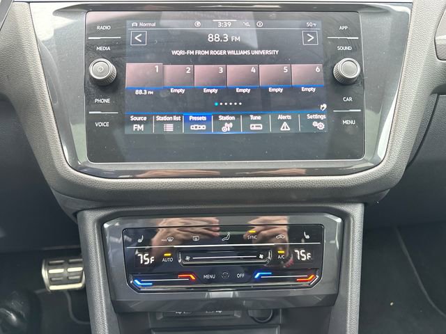 Certified 2023 Volkswagen Tiguan SE R-Line AWD/4WD image 23