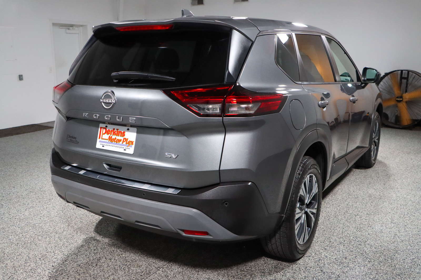 Used 2023 Nissan Rogue SV FWD image 7