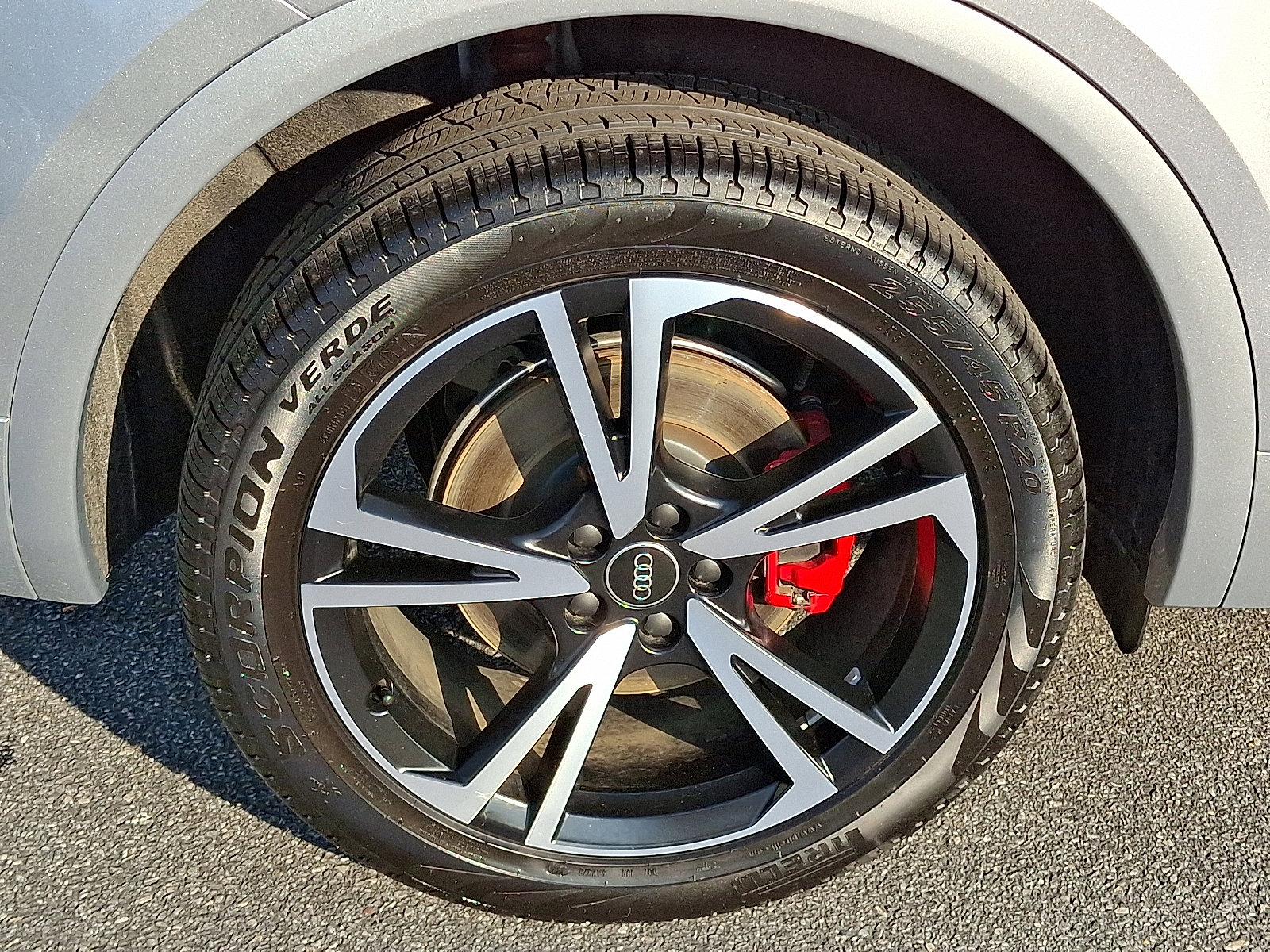 Certified 2025 Audi Q5 2.0T Premium Plus image 8