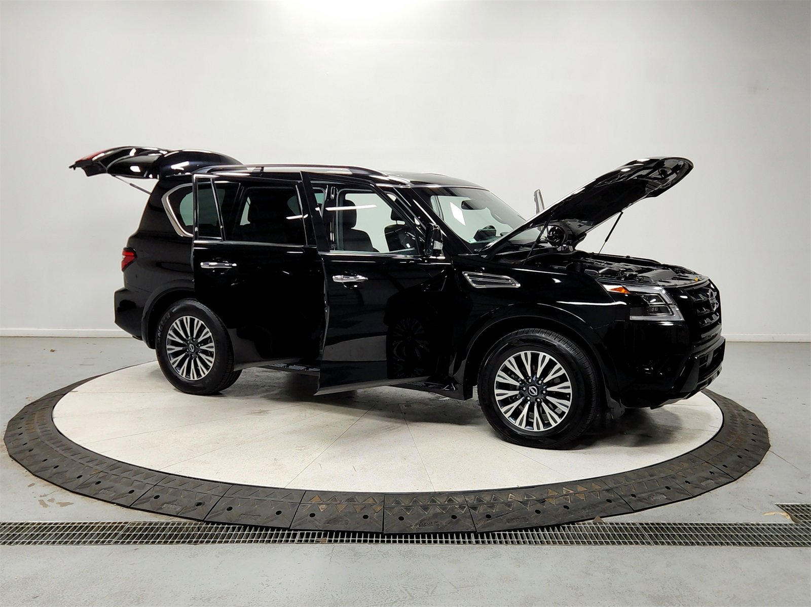 Used 2023 Nissan Armada SL w/ Midnight Edition Package image 9