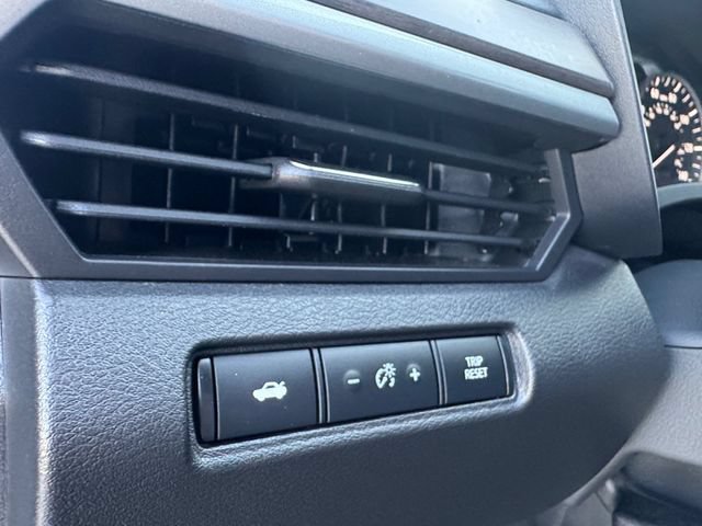 Used 2023 Nissan Altima 2.5 SV FWD image 6