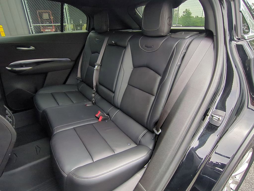 Used 2023 Cadillac XT4 Luxury w/ Cold Weather Package image 12