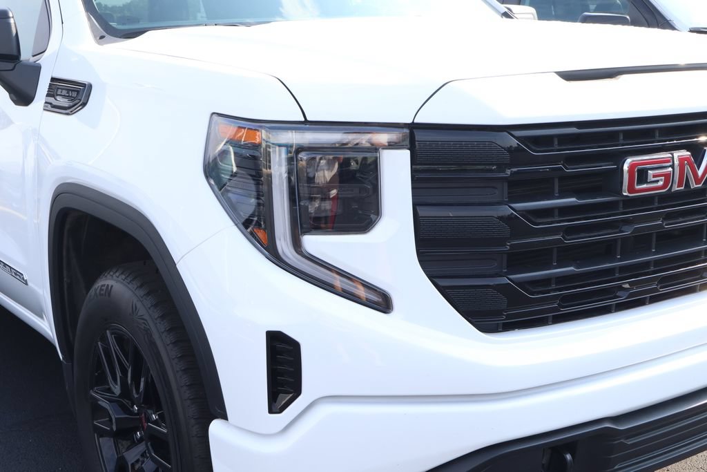 Used 2024 GMC Sierra 1500 Elevation w/ X31 Off-Road Package AWD/4WD image 4