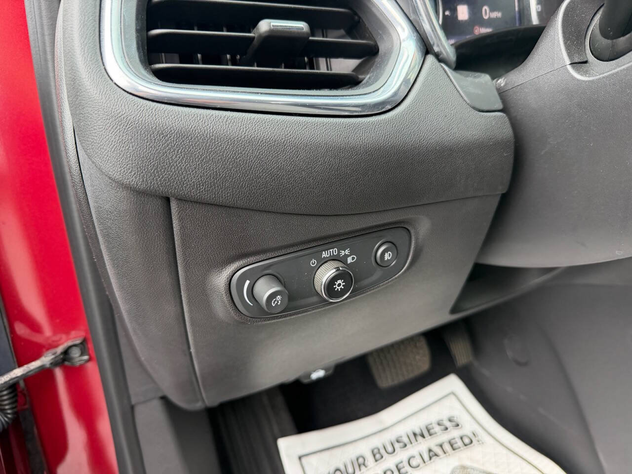 Used 2021 Chevrolet Equinox LT FWD image 12