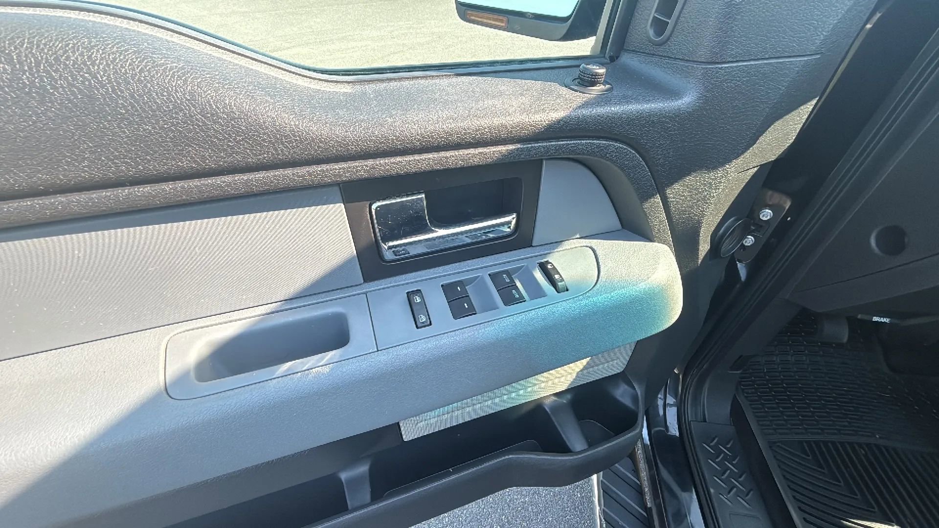 Used 2013 Ford F150 XLT w/ Luxury Equipment Group image 22