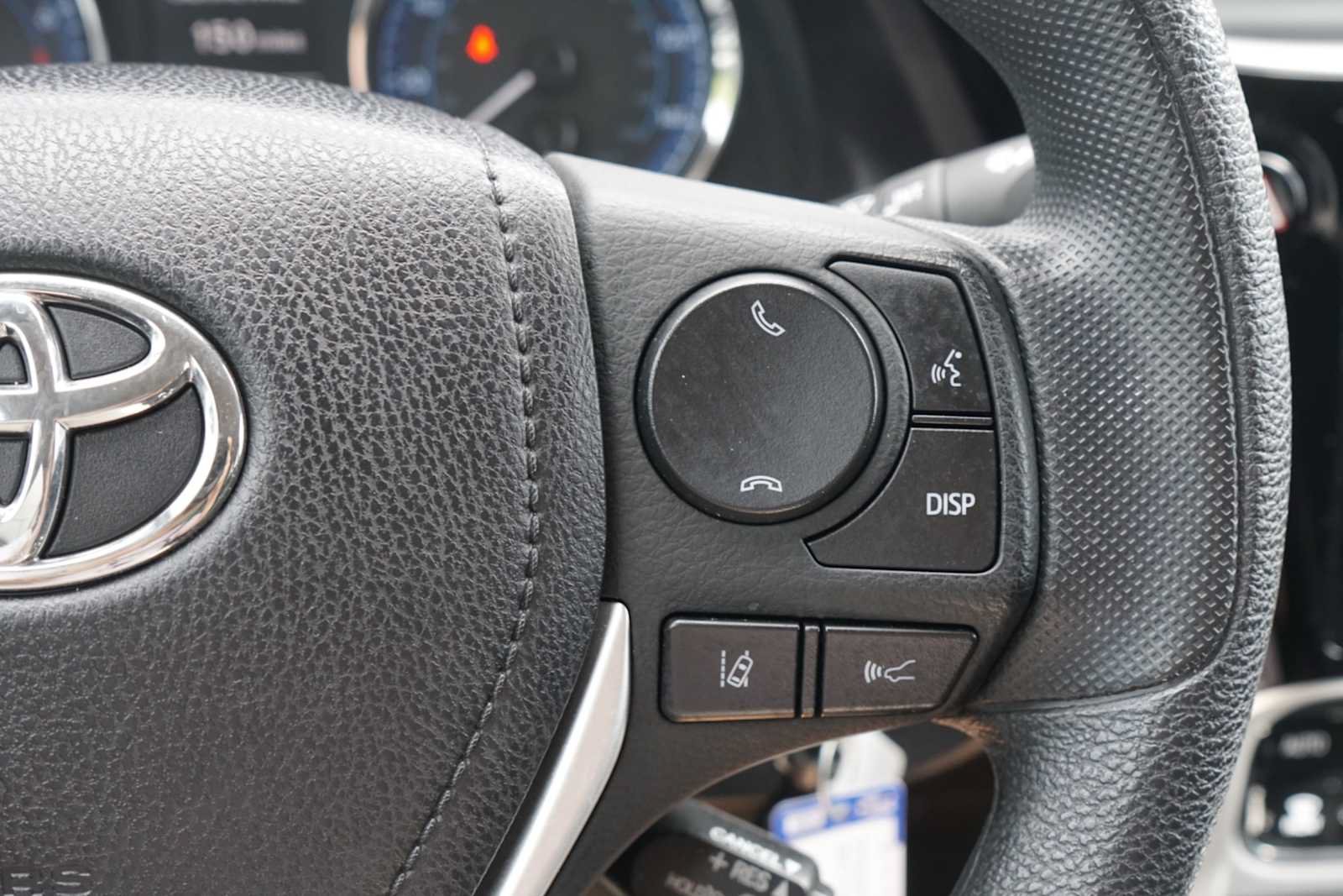 Used 2017 Toyota Corolla LE FWD image 15