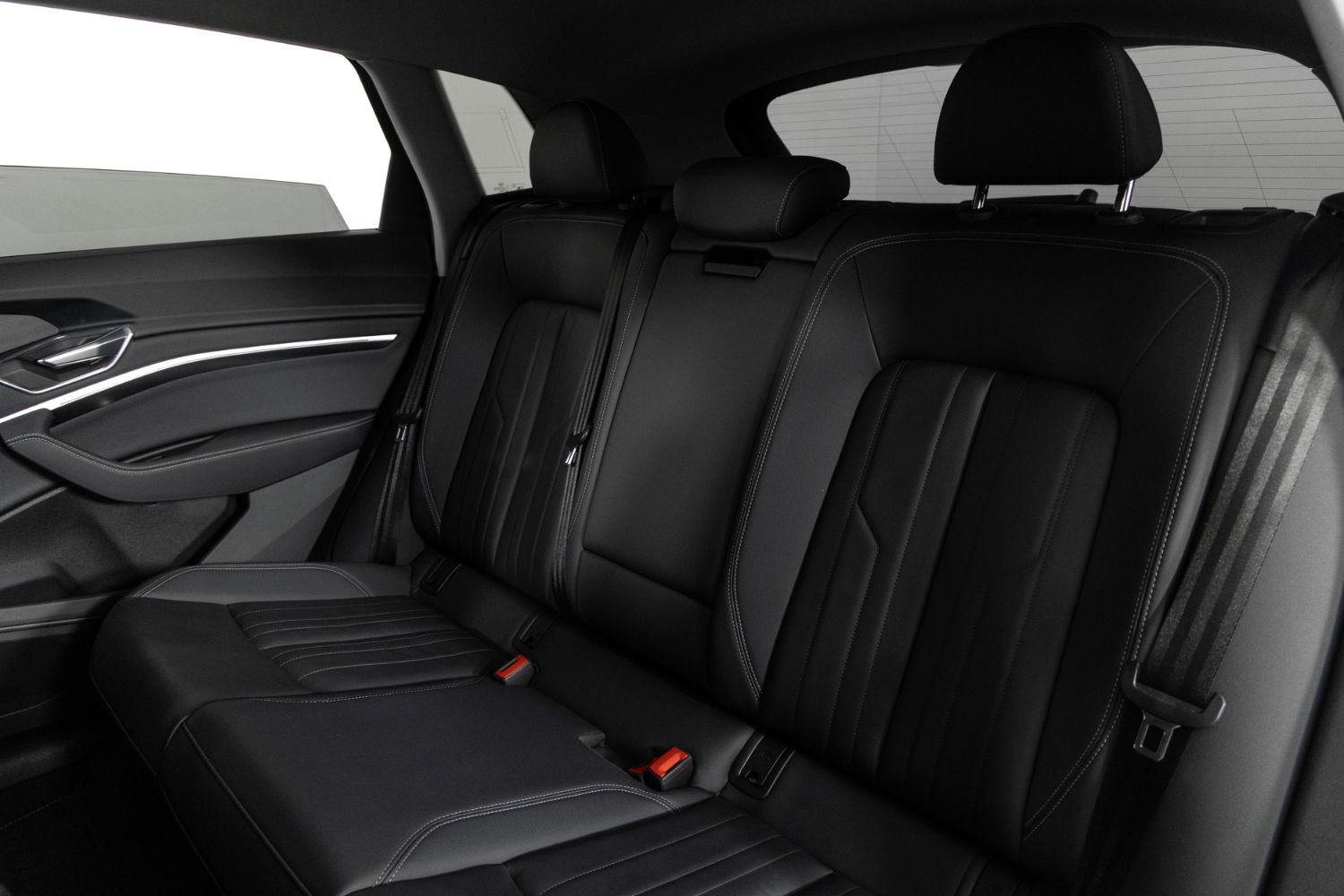 Used 2021 Audi e-tron Premium w/ Convenience Plus Package image 15