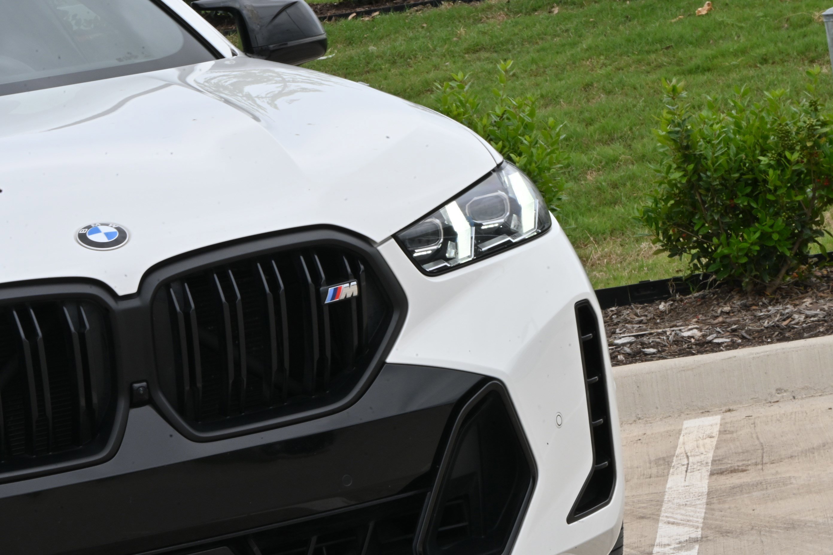 Certified 2024 BMW X6 M60i w/ Climate Comfort Package AWD/4WD image 10