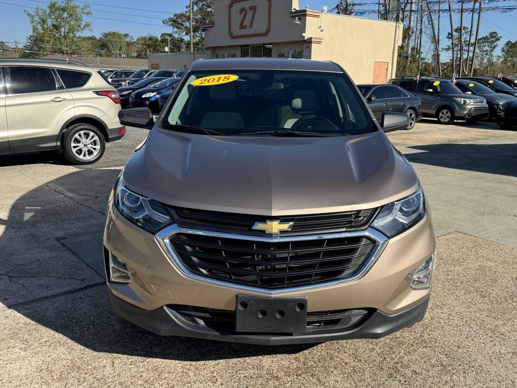 Used 2018 Chevrolet Equinox LS image 2
