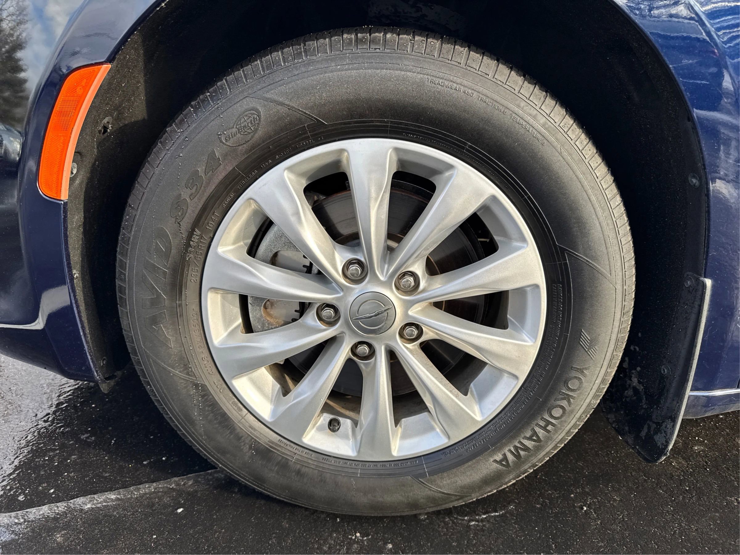 Used 2019 Chrysler Pacifica Touring Plus image 15