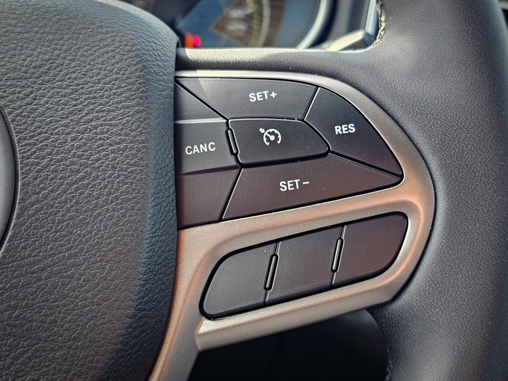 Certified 2022 Jeep Cherokee Latitude Lux AWD/4WD image 19