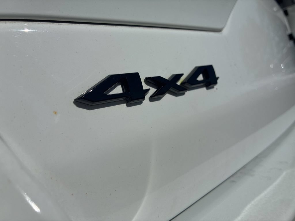 Used 2023 Jeep Grand Cherokee Altitude AWD/4WD image 16