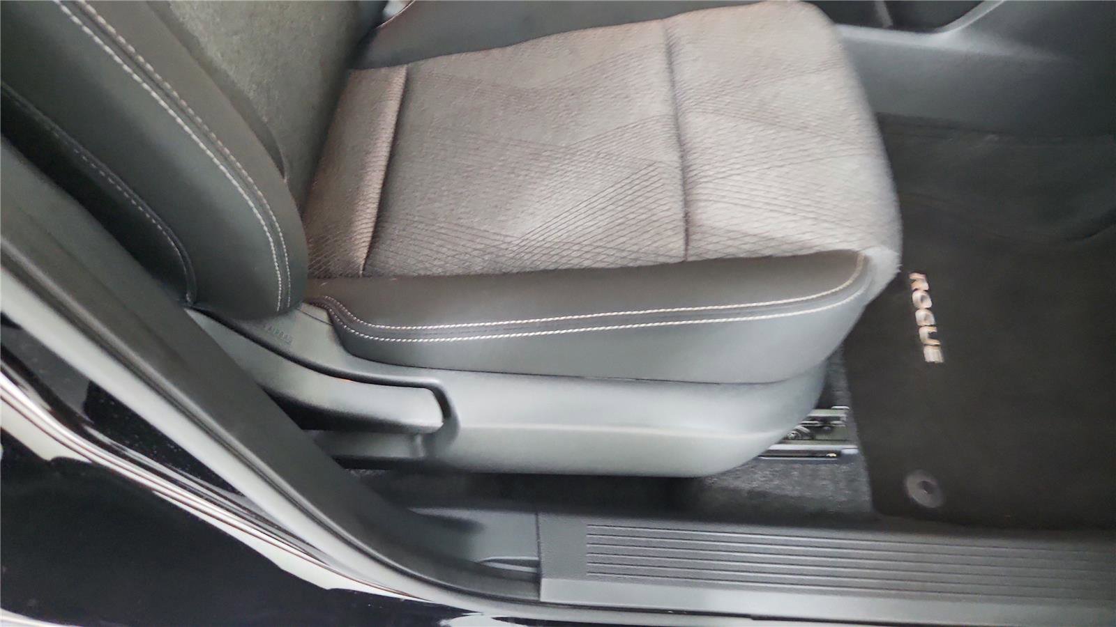 Used 2024 Nissan Rogue SV image 20